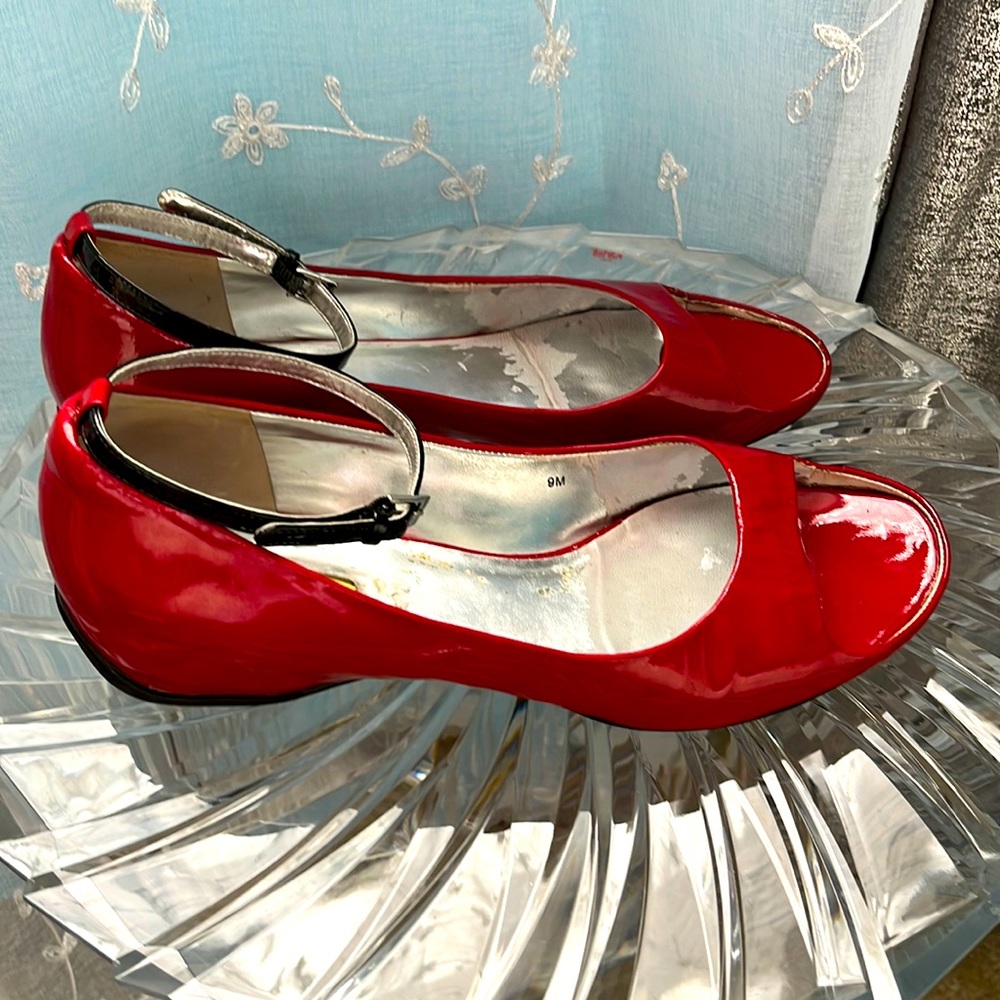 RED PATENT LEATHER KENNETH COLE SHOES